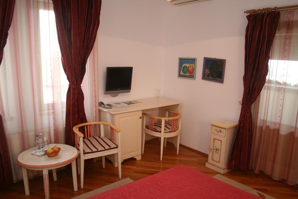 Hotel Casa Cranta Braşov Exterior foto